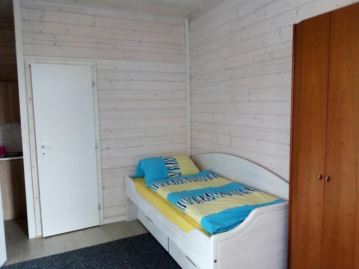 Ferienwohnung Rekreacni Chatka / Tiny House Františkovy Lázně Exterior foto